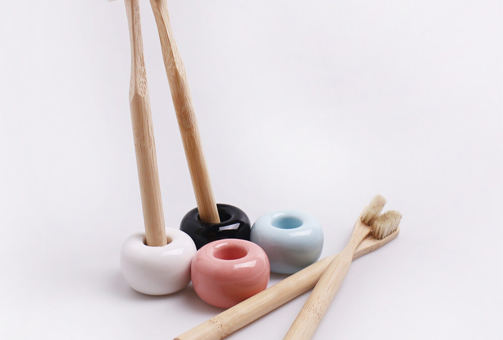 Bamboo Toothbrush Holder: The Perfect Combination of Function and Art